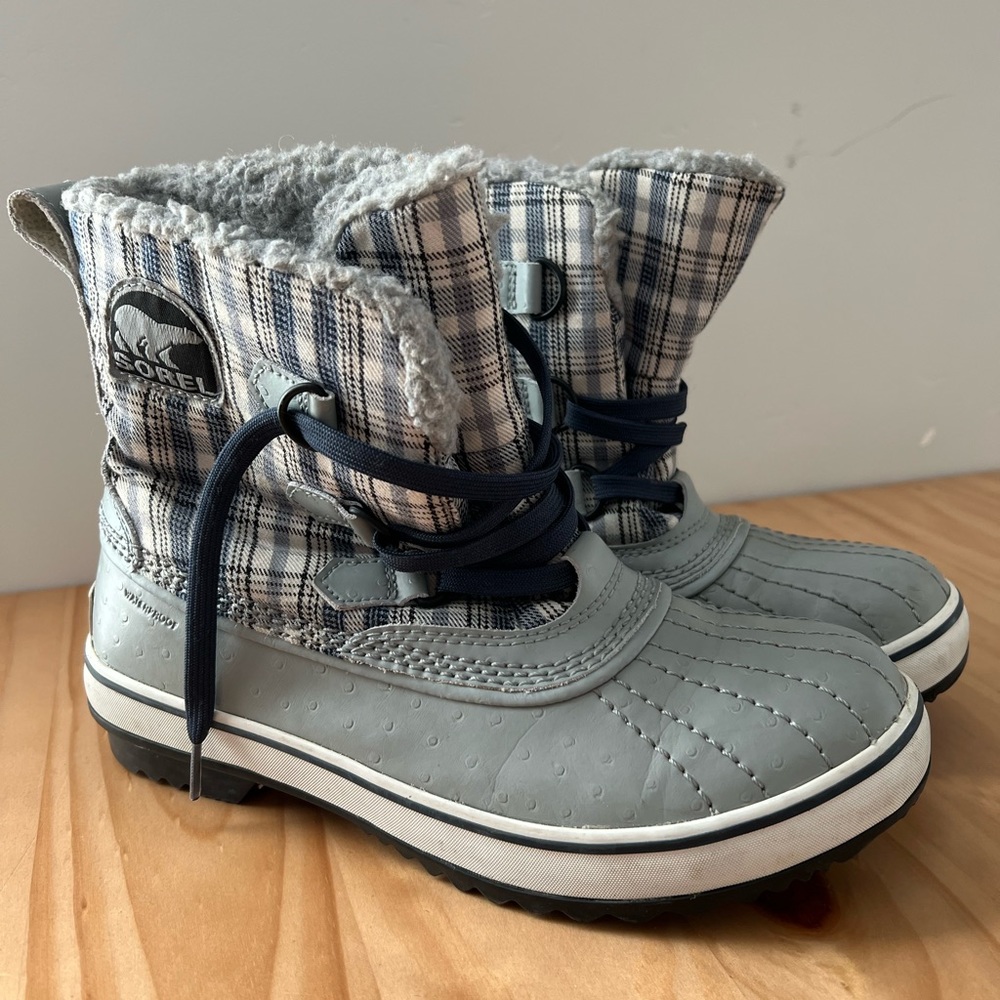 Sorel Tivoli Limestone Boots - size 8 women’s